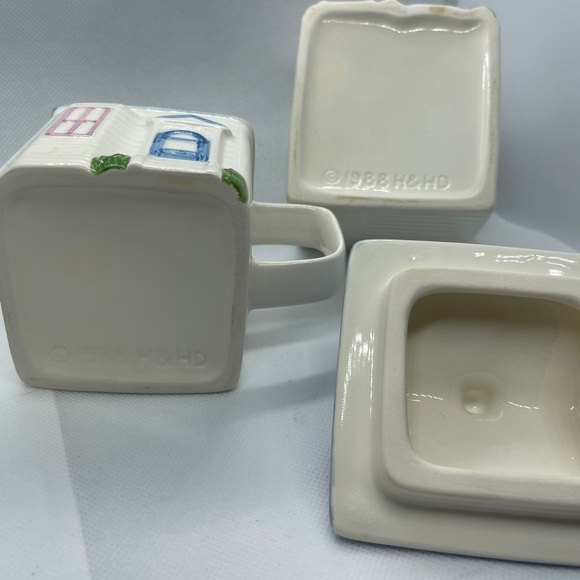 Vintage Victorian Home Sugar & Creamer Set with Lid - Picture 4 of 6